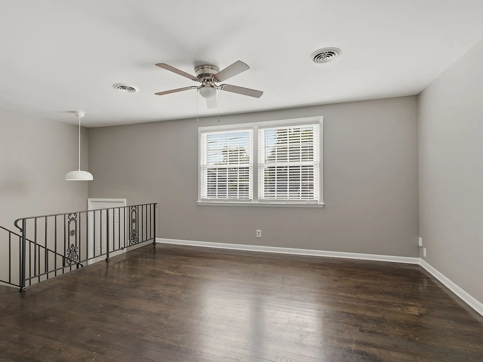 4 bed, 1700 sqft, $2,700 — Photo 4