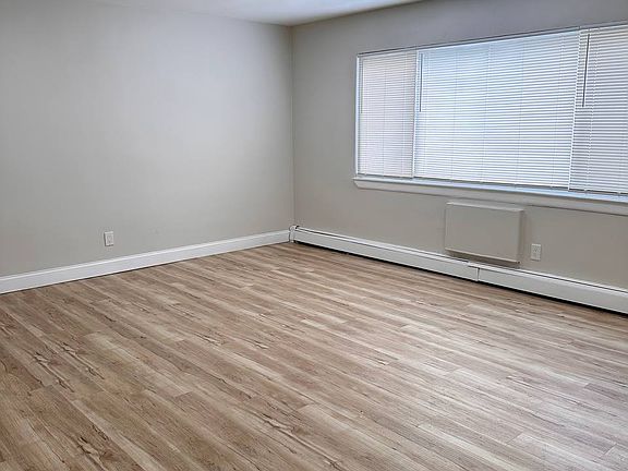 5th image of 18 Hampton Rd #C6