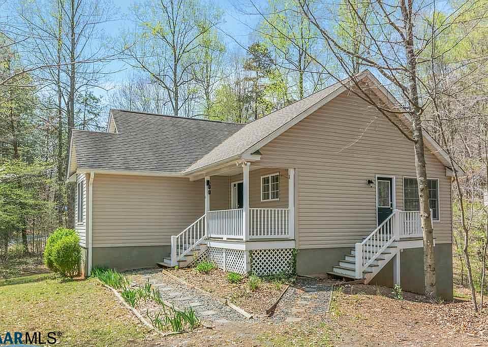 1st image of 16 Riverwood Ct