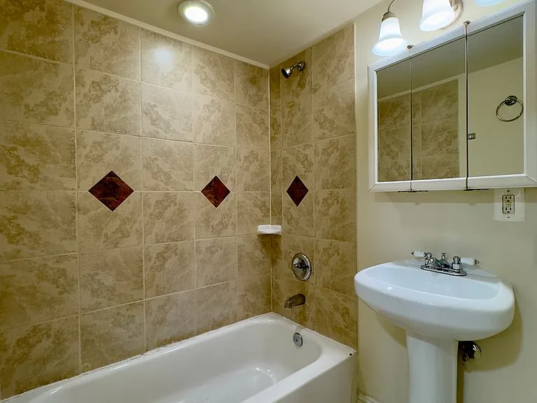 Apartments in Reservoir Hill, Baltimore, MD! — Photo 35