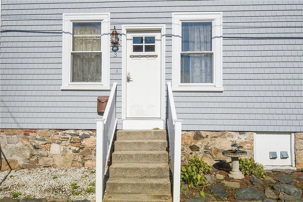 3 bed, 1170 sqft, $2,400 — Photo 1