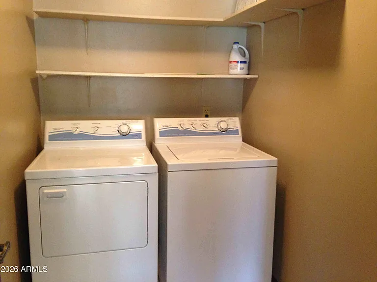 701 W Summit Pl — Photo 7
