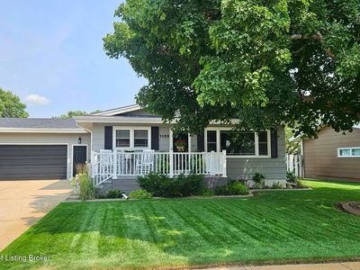 1130 12th Ave W, Dickinson, ND, 58601