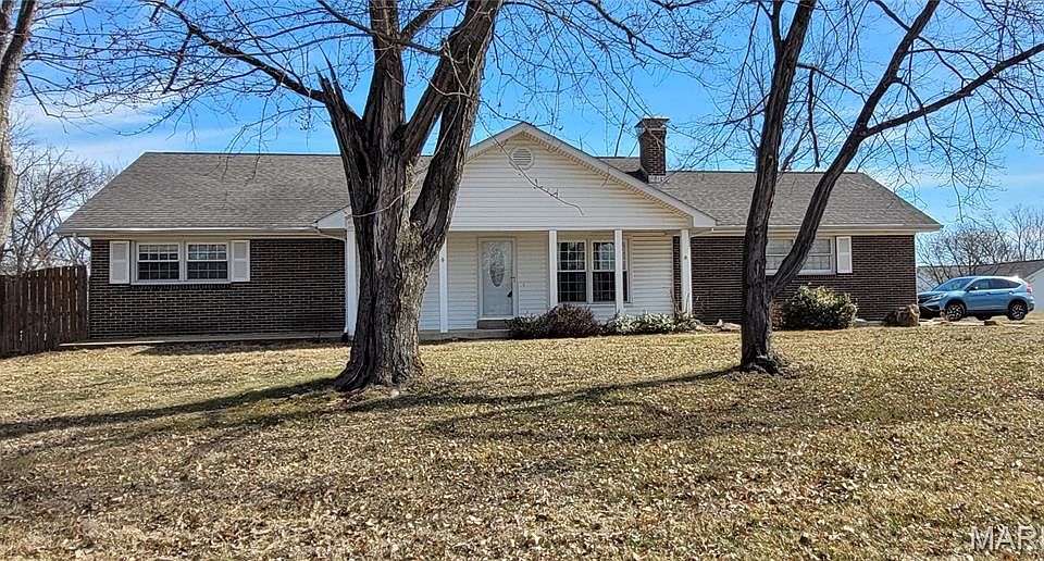 1st image of 393 Martin Field Ct