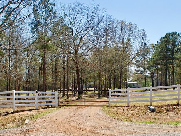 3rd image of 854 Hatcher Rd