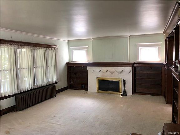 4th image of 40 Berkley Pl