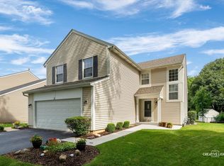 25 Cedar Ct, South Elgin, IL 60177