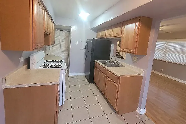 189 Robert Ct #C — Photo 3