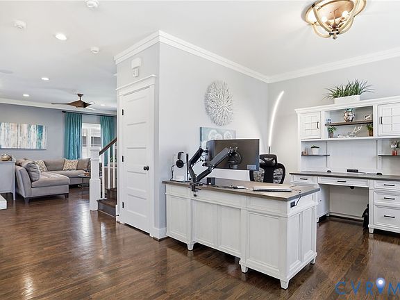 5th image of 8077 Castle Grove Dr
