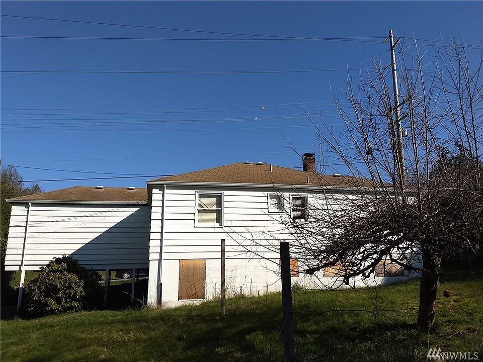 2nd image of 6426 100th St NE