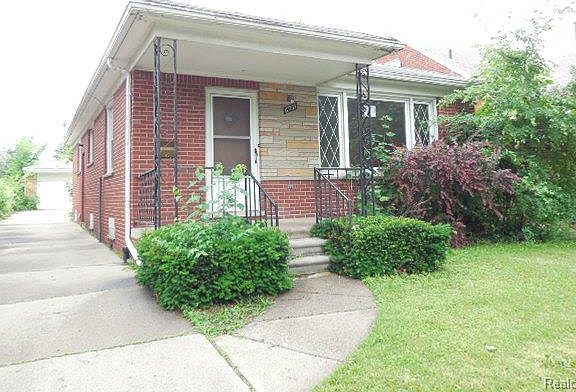 3rd image of 6771 Woodmont Ave