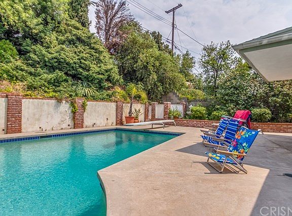 4th image of 9508 McLennan Ave
