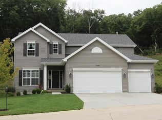 516 Horseshoe Bend Dr, Wentzville, MO 63385