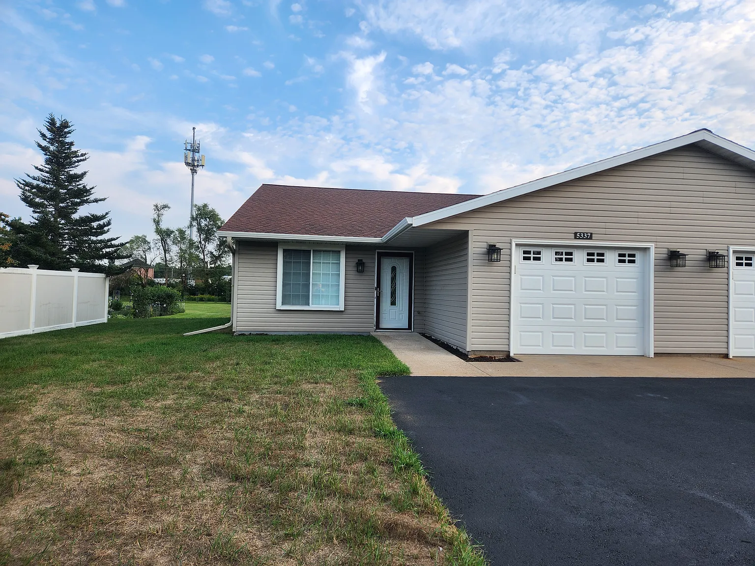 3 bed, 1500 sqft, $1,800 — Photo 1