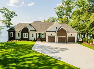 100 Sail View Ln, Macon, NC 27551