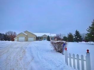 S3536 Pine Knoll Ct, Baraboo, WI 53913