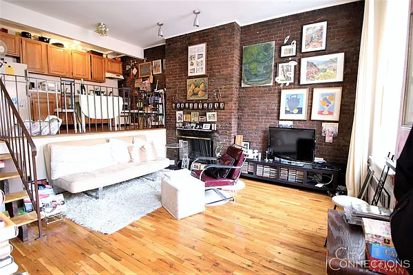 Rented by City Connections Realty | media 1