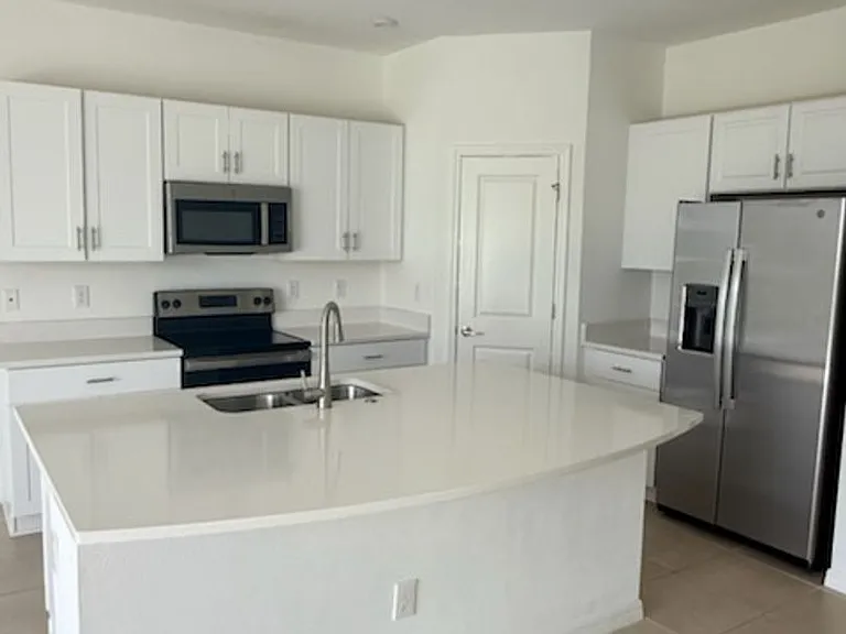5780 Haven Ter — Photo 4