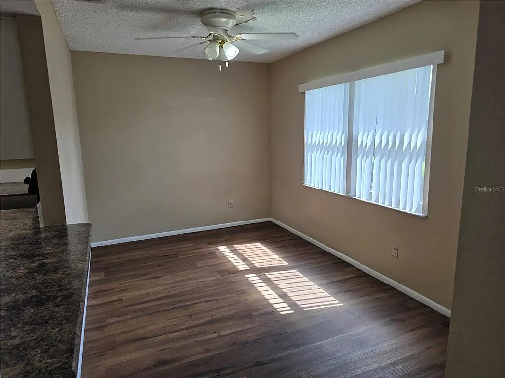 2 bed, 2.0 bath, 905 sqft, $1,600 — Photo 4