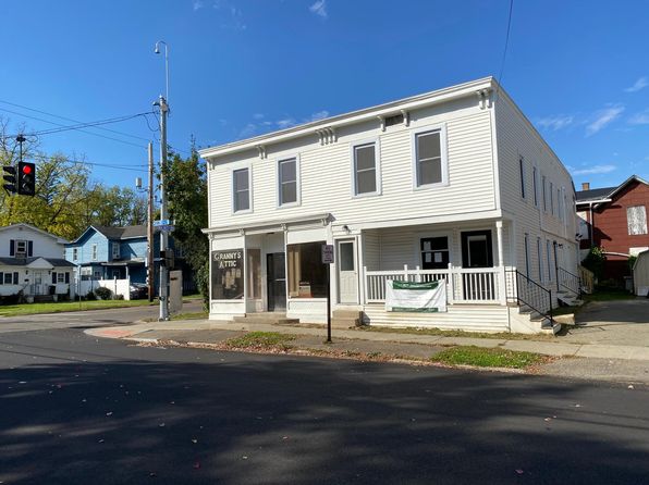 470 W 2nd St #1