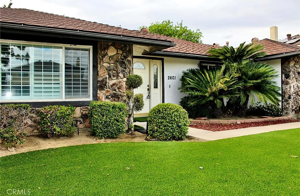 3 bed, 1446 sqft, $4,200 — Photo 4