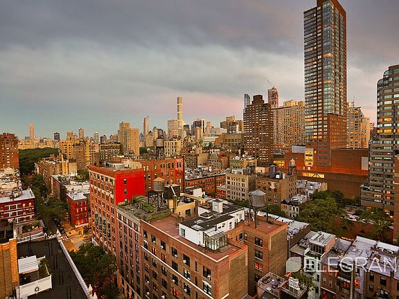 5th image of 135 W 70th St #Phbc