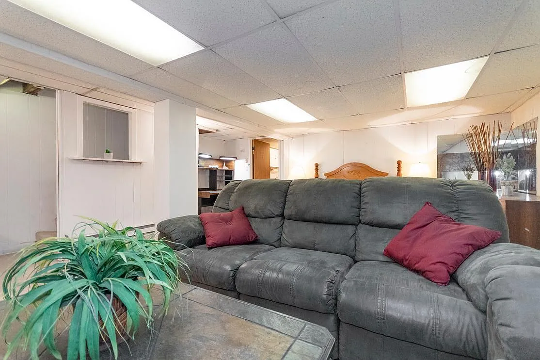 Studio, 850 sqft, $1,325 — Photo 1