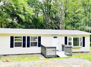 98 Tiffany Rd, Hawley, PA 18428