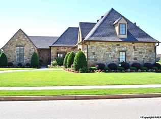 19 Lake Forest Blvd, Huntsville, AL 35824