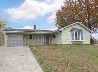 70 Thimbleberry Ln, Levittown, PA 19054