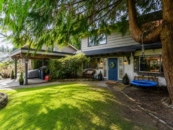 1733 Ross Rd, North Vancouver, BC V7J 1V8