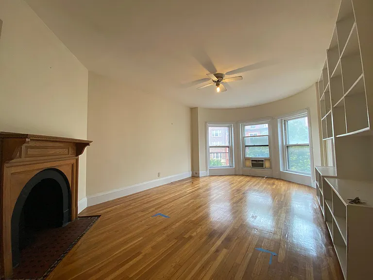 525 Beacon St #5 — Photo 2
