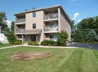 1309 Columbia St #3S, Crete, IL 60417