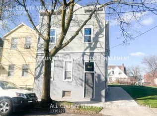 1616 E 33rd St, Cleveland, OH 44114