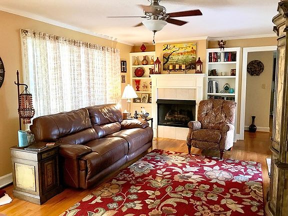 2nd image of 323 Hillcrest Dr