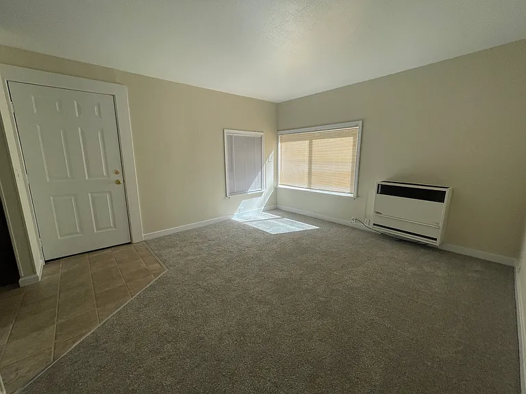 14860 River Rd — Photo 9