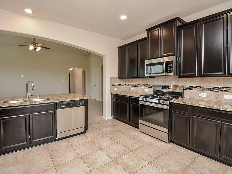 2227 Leonetti Ln — Photo 31
