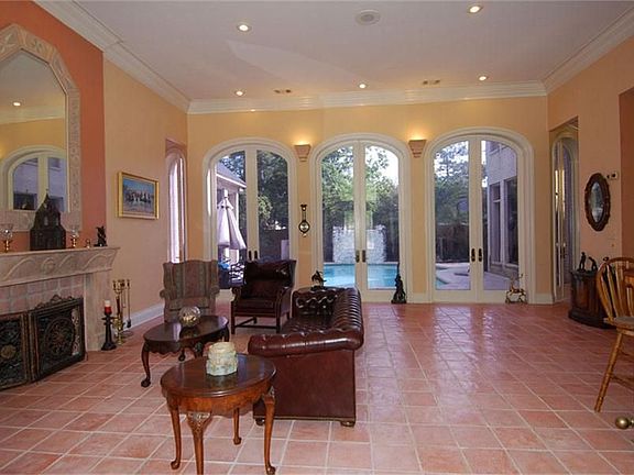 4th image of 2110 Forest Falls Dr