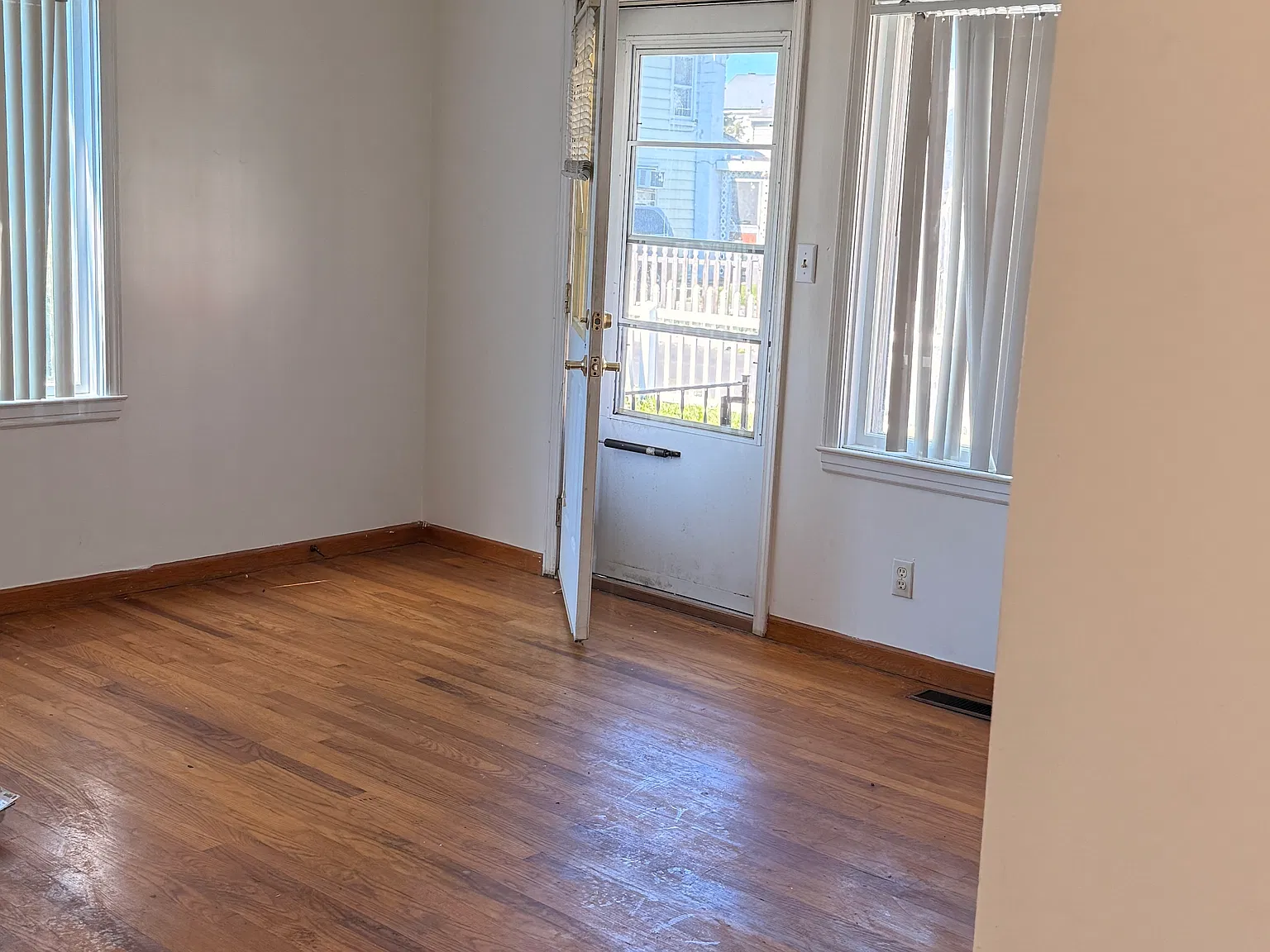 2 bed, 675 sqft, $880 — Photo 2