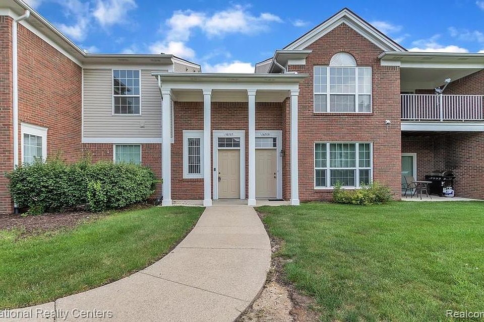 1st image of 16707 Carriage Way