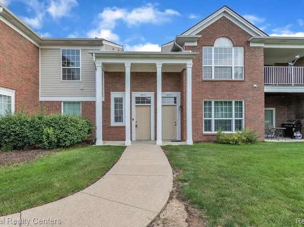 16707 Carriage Way, Northville, MI 48168