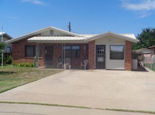 607 N Cherry St, Alpine, TX 79830