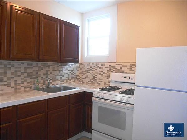 1st image of 441 Westervelt Ave #2