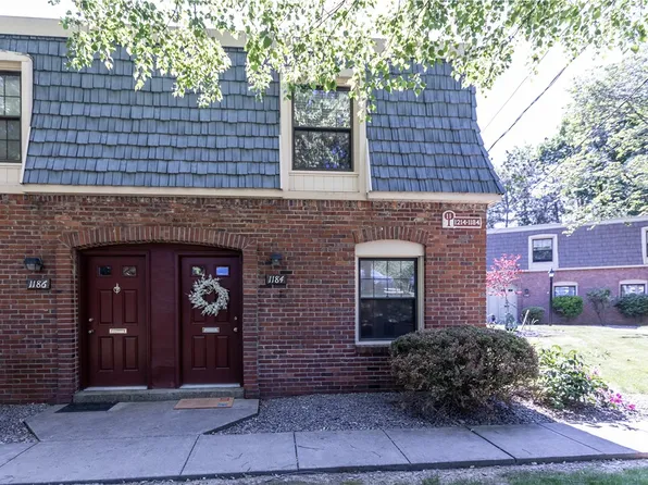 1184 Pennsbury Blvd, Pittsburgh, PA 15205