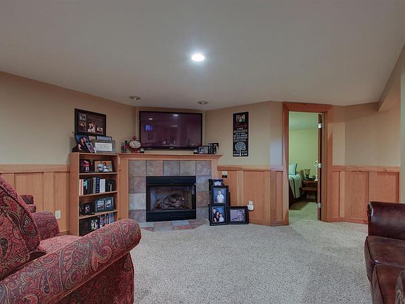 3rd image of 1100 Madonna Dr