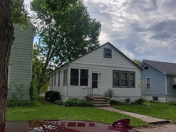 3rd image of 3403 25th Ave S