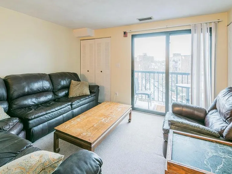 1600 Massachusetts Ave #602 — Photo 8