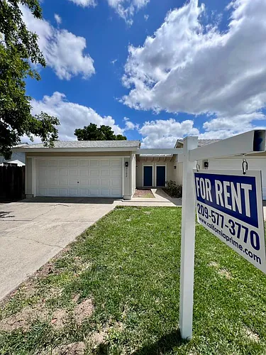 3102 Delta Ave Photo 1
