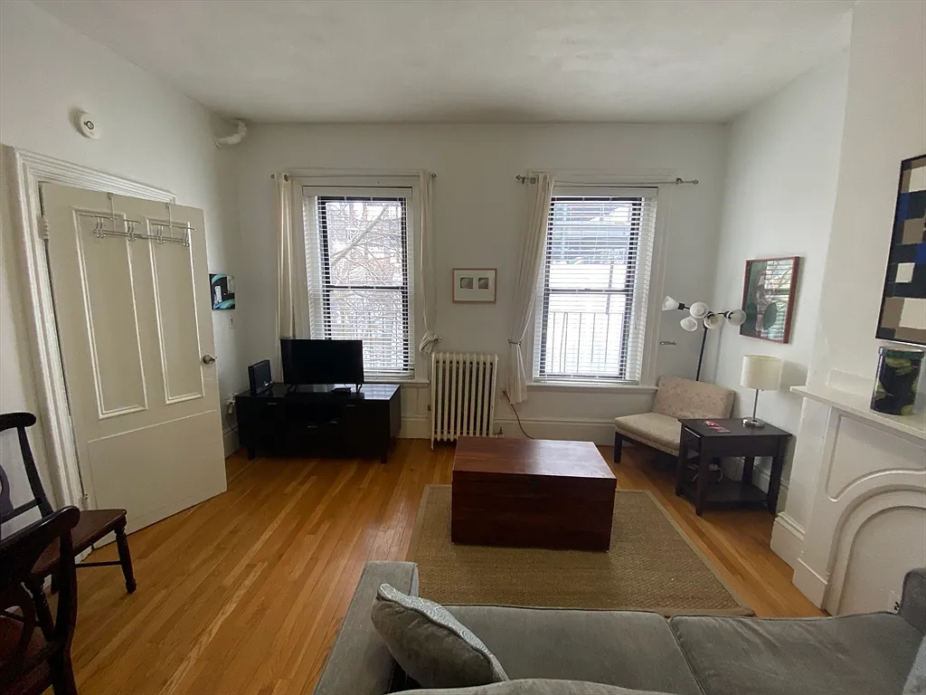 1 bed, 1.0 bath, 500 sqft, $2,795 — Photo 2