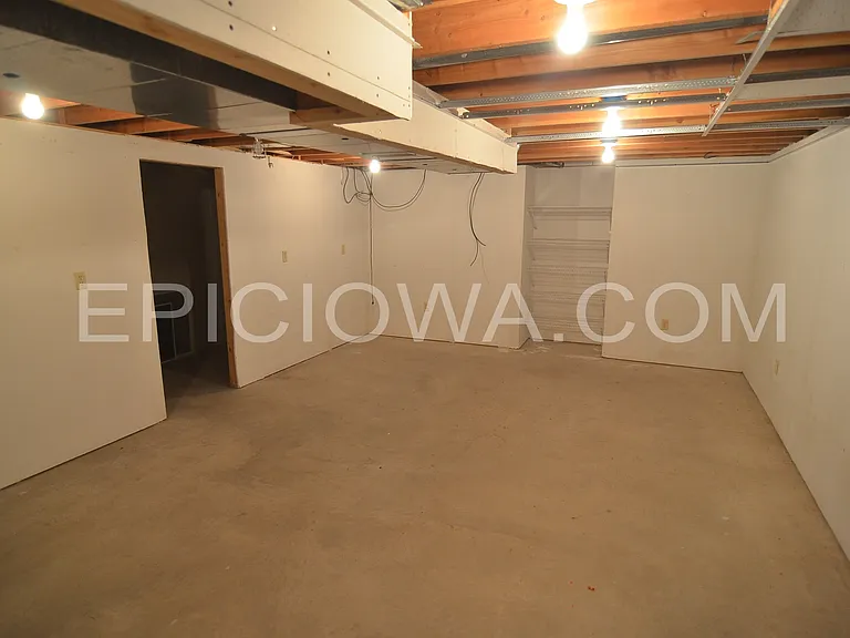 372 Willshire Ct NE — Photo 10